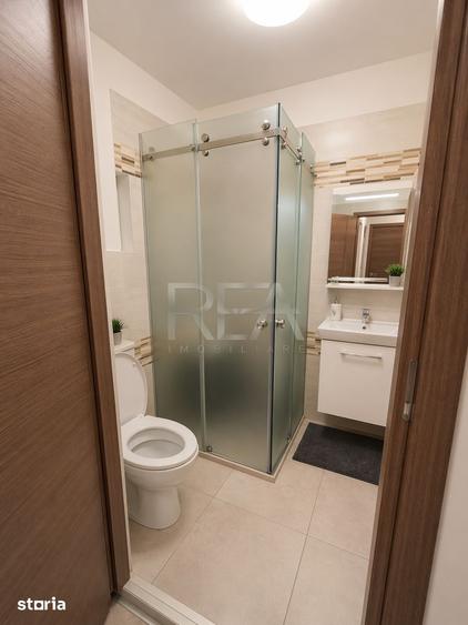 Apartament cu 4 camere semidecomandat, mobilat în Moșilor