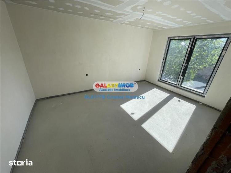 Casă cu 5 camere cu Teren 502 Mp în Crevedia