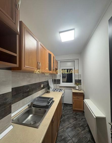 Apartament cu 2 camere decomandat, mobilat în Drumul Taberei