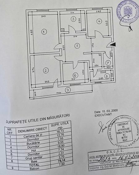Apartament cu 4 camere decomandat în Mărăței