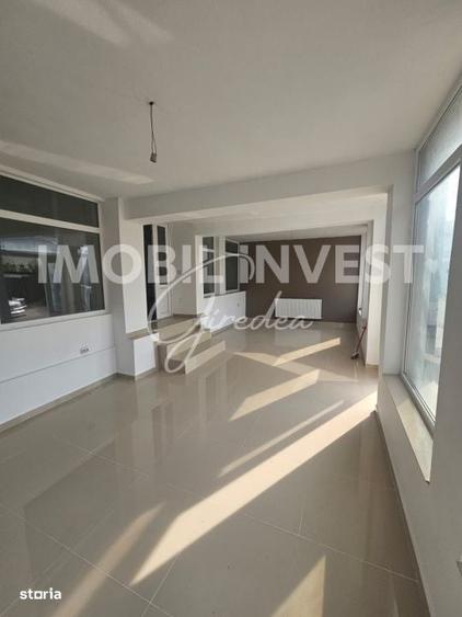 Spațiu comercial, de 118 mp, în Pianu