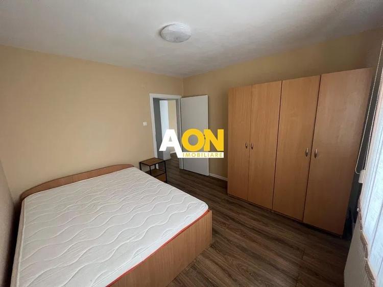 Apartament cu 3 camere semidecomandat, mobilat în Cetate — fotografia 2