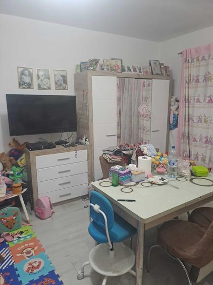 Apartament cu 2 camere semidecomandat în Giroc