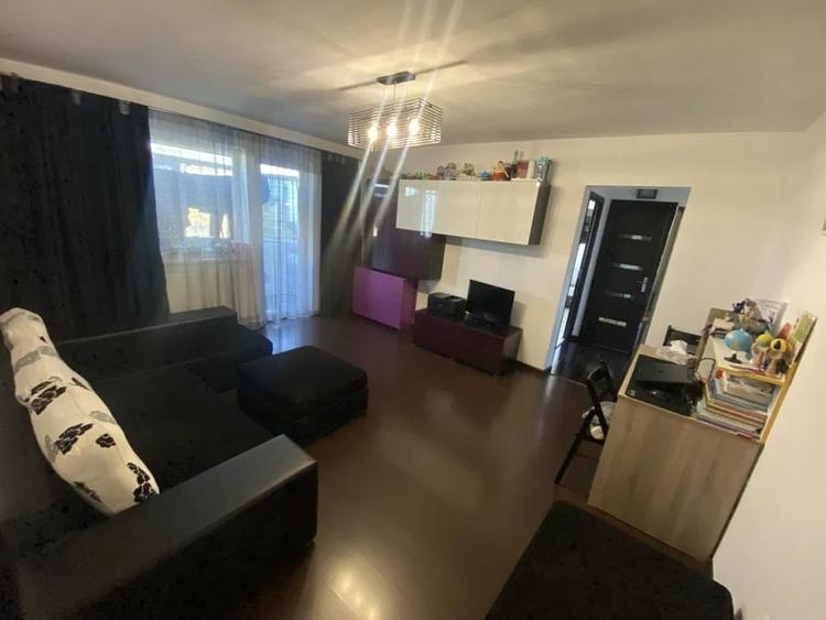 Apartament cu 2 camere semidecomandat, mobilat în Inel II
