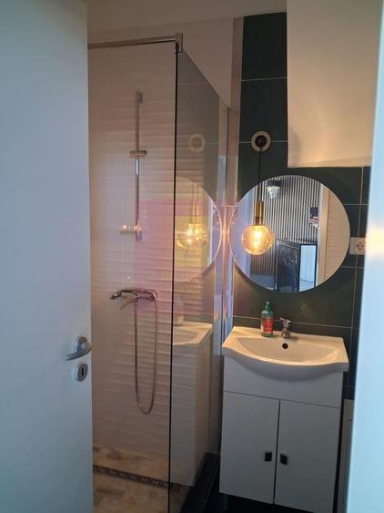 Duplex cu 4 camere cu Canalizare în Nord