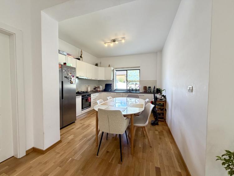 Duplex cu 4 camere cu Canalizare în Dumbrăvița