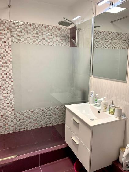 Apartament cu 3 camere decomandat în Faleza Nord