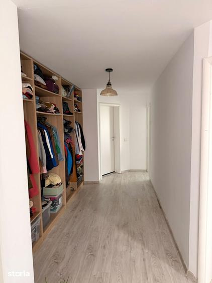 Casă cu 3 camere cu Teren 230 Mp în Odăi