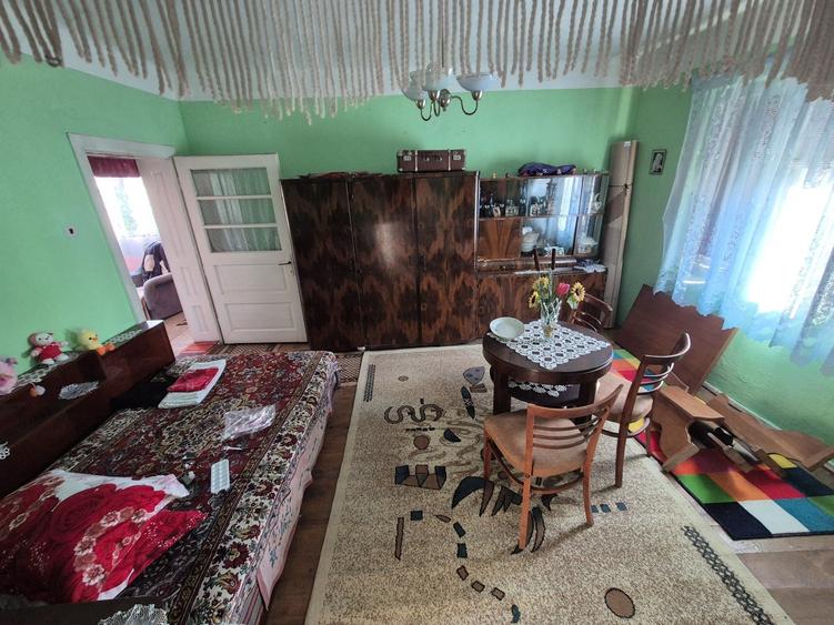 Casă cu 3 camere în Lechința