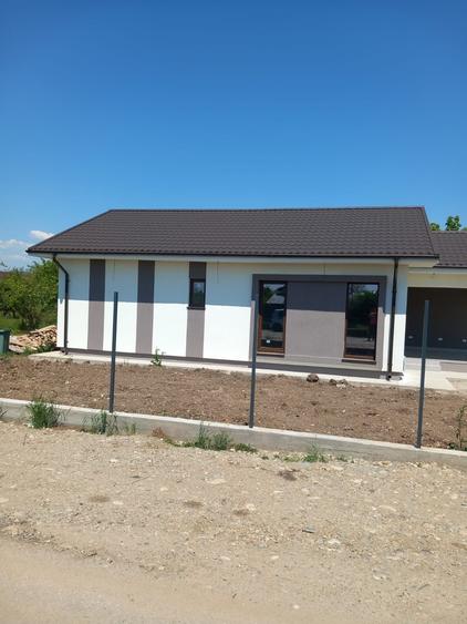 Casă cu 3 camere în Central
