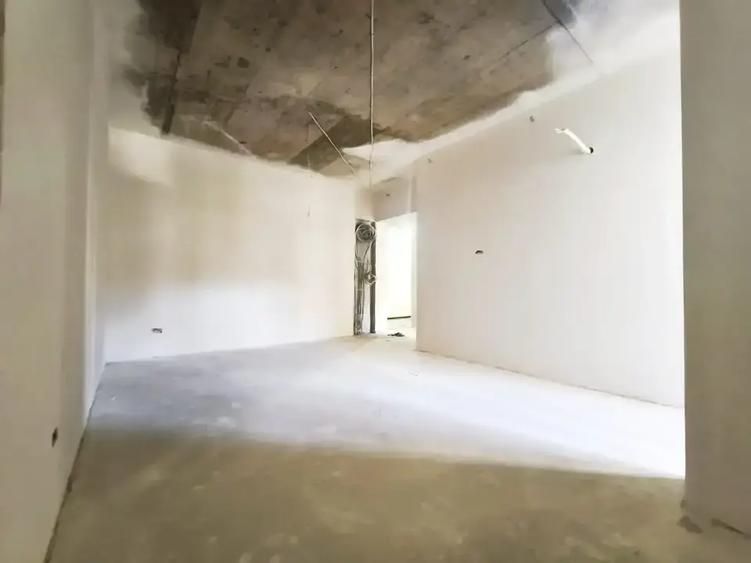Apartament cu 4 camere decomandat în Theodor Pallady