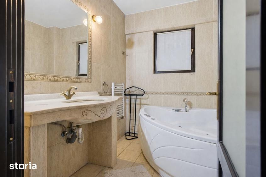 Apartament cu 3 camere decomandat, mobilat în Centru Civic