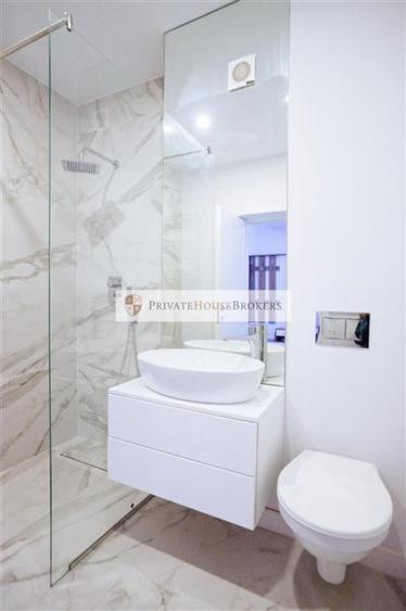 Apartament cu 3 camere semidecomandat, mobilat în Pipera