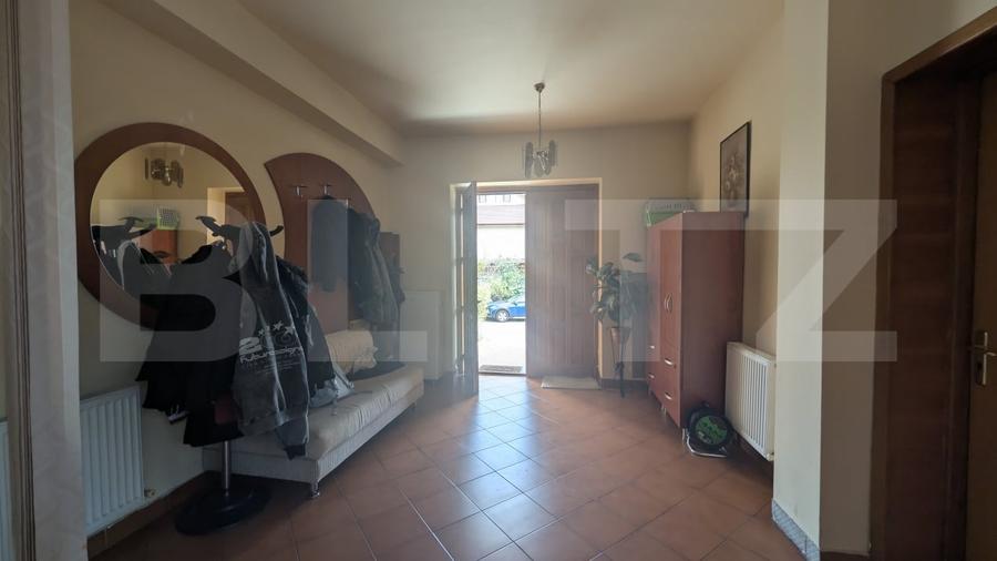 Casă individuală cu 10 camere cu Canalizare în Ana Ipătescu
