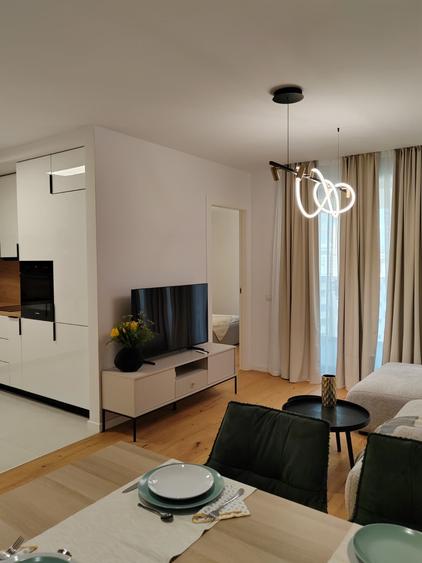 Apartament cu 2 camere semidecomandat în Aviației