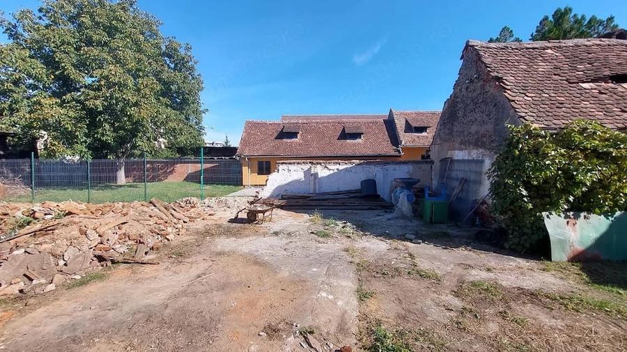 Casă cu 2 camere cu Teren 795 Mp în Turnișor