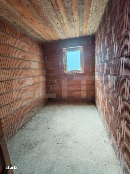 Casă cu 4 camere în Pinticu