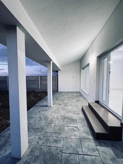 Duplex cu 3 camere cu Teren 70 Mp în Moșnița Nouă