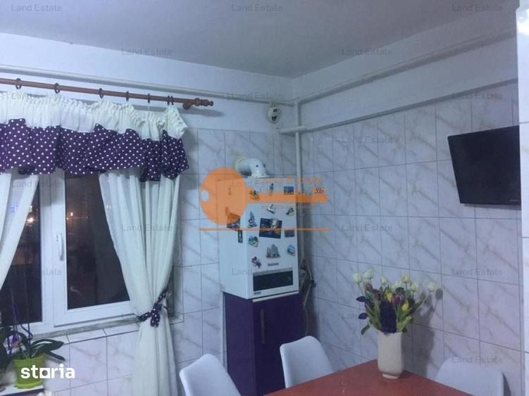 Apartament cu 3 camere decomandat în 13 Septembrie