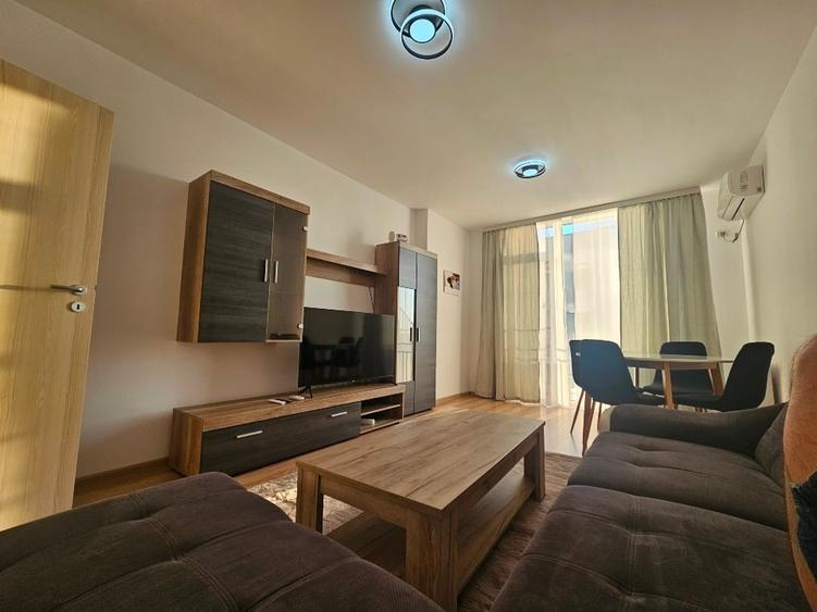 Apartament cu 2 camere decomandat, mobilat în Central