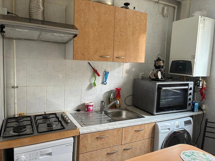 Garsonieră decomandată în Central