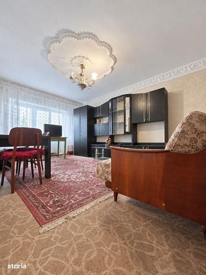 Apartament cu 2 camere decomandat în Calarași 4