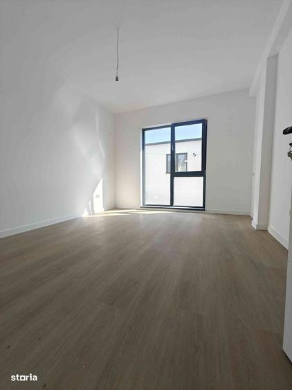 Casă cu 4 camere cu Teren 210 Mp în Drumul Taberei