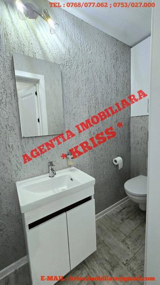 Apartament cu 3 camere semidecomandat în Eremia