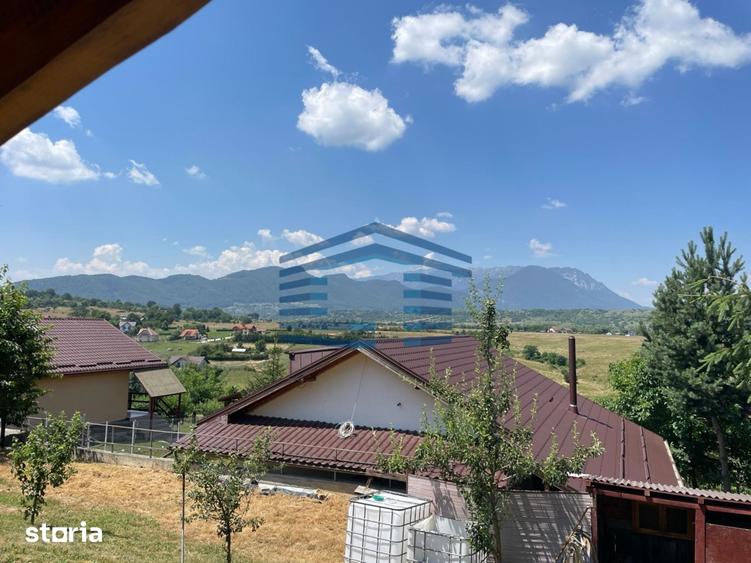 Casă cu 4 camere cu Teren 800 Mp în Bran