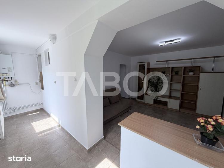 Apartament cu 2 camere nedecomandat, mobilat în Mihai Viteazul
