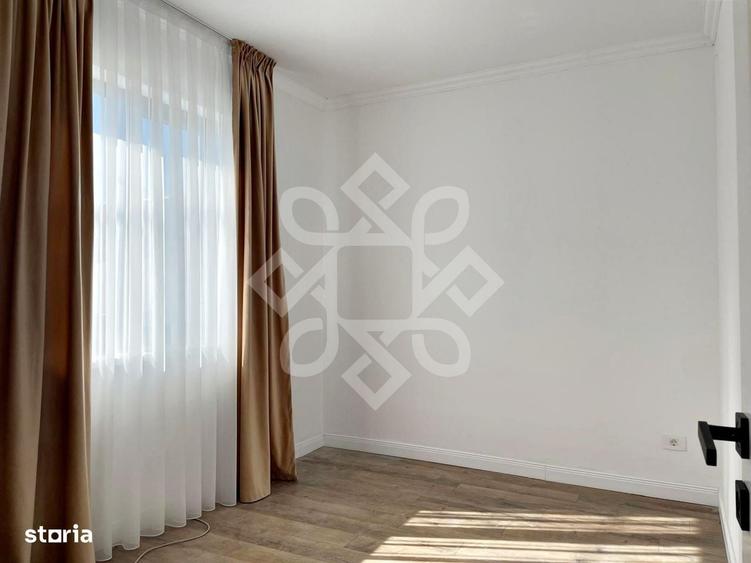 Casă cu 4 camere cu Teren 300 Mp în Sânmartin