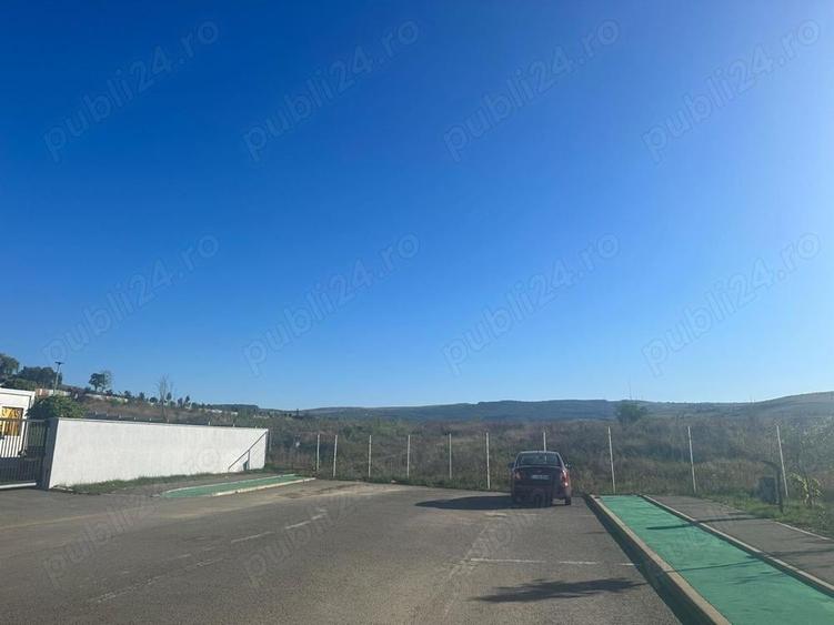 Teren de 11100 mp, în Sopor