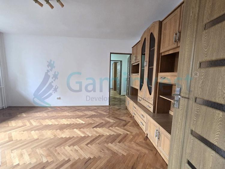 Apartament cu 2 camere semidecomandat în Cantemir