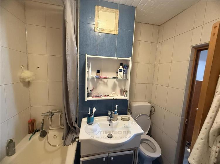 Apartament cu 2 camere decomandat, mobilat în Galata