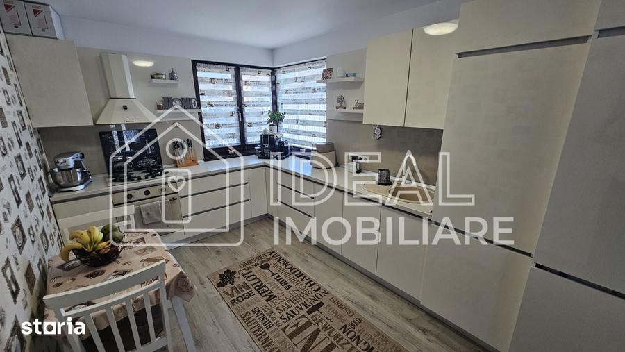 Casă cu 4 camere cu Teren 230 Mp în Central
