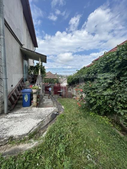 Casă individuală cu 4 camere cu Garaj în Sud-Est