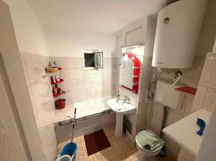 Apartament cu 2 camere decomandat în Sărari