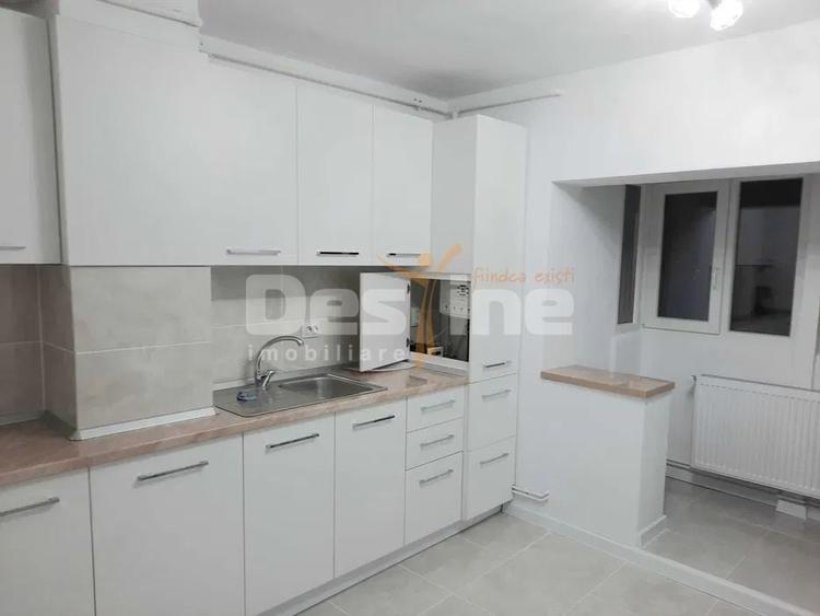 Apartament cu 2 camere decomandat în P-ța Mihai Viteazu