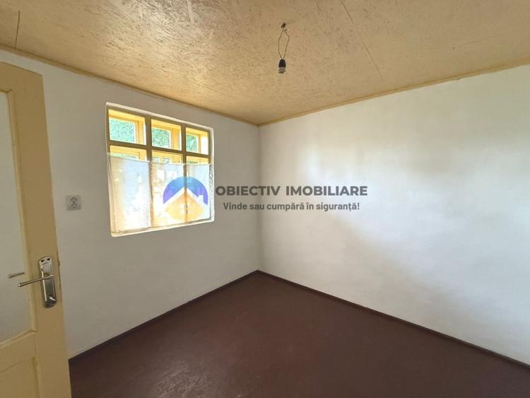 Casă individuală cu 2 camere cu Teren 4500 Mp în Dragomirești