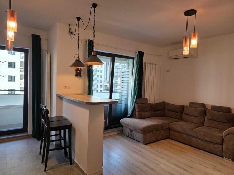 Apartament cu 3 camere decomandat în Politehnica