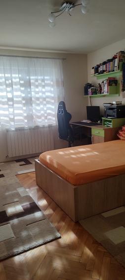 Apartament cu 2 camere decomandat în Plopilor