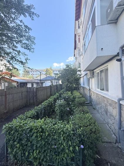 Apartament cu 2 camere semidecomandat, mobilat în Central