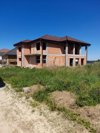Casă cu 3 camere în Cristian