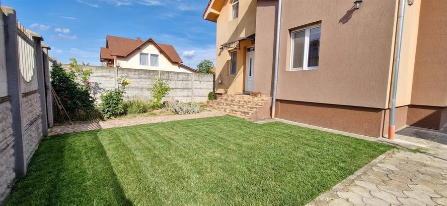 Casă cu 4 camere cu Teren 500 Mp în Oșorhei