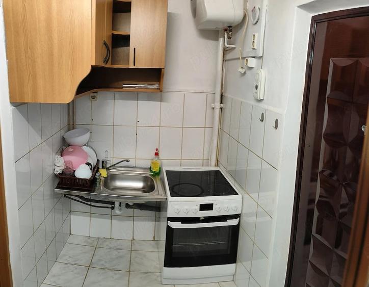 Garsonieră decomandată în Buziașului