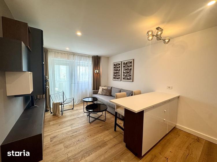 Apartament cu 3 camere decomandat în Intim