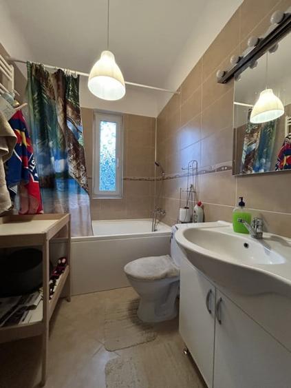 Duplex cu 5 camere cu Canalizare în Bucovăț (Remetea Mare)