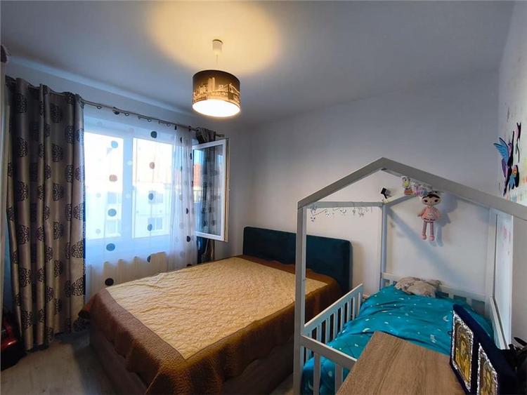 Apartament cu 2 camere decomandat, mobilat în Exterior Est