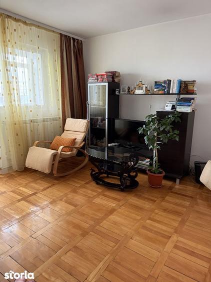 Apartament cu 2 camere decomandat în Port