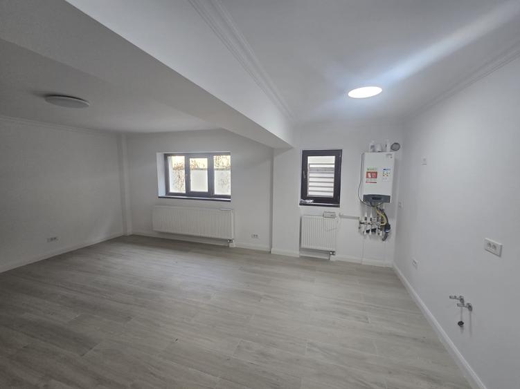 Apartament cu 2 camere semidecomandat în Dămăroaia